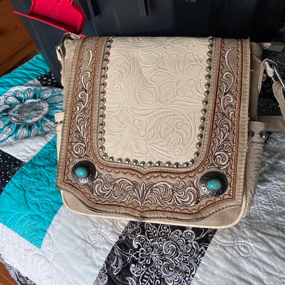 Montana West Handbags - Montana west conceal bag